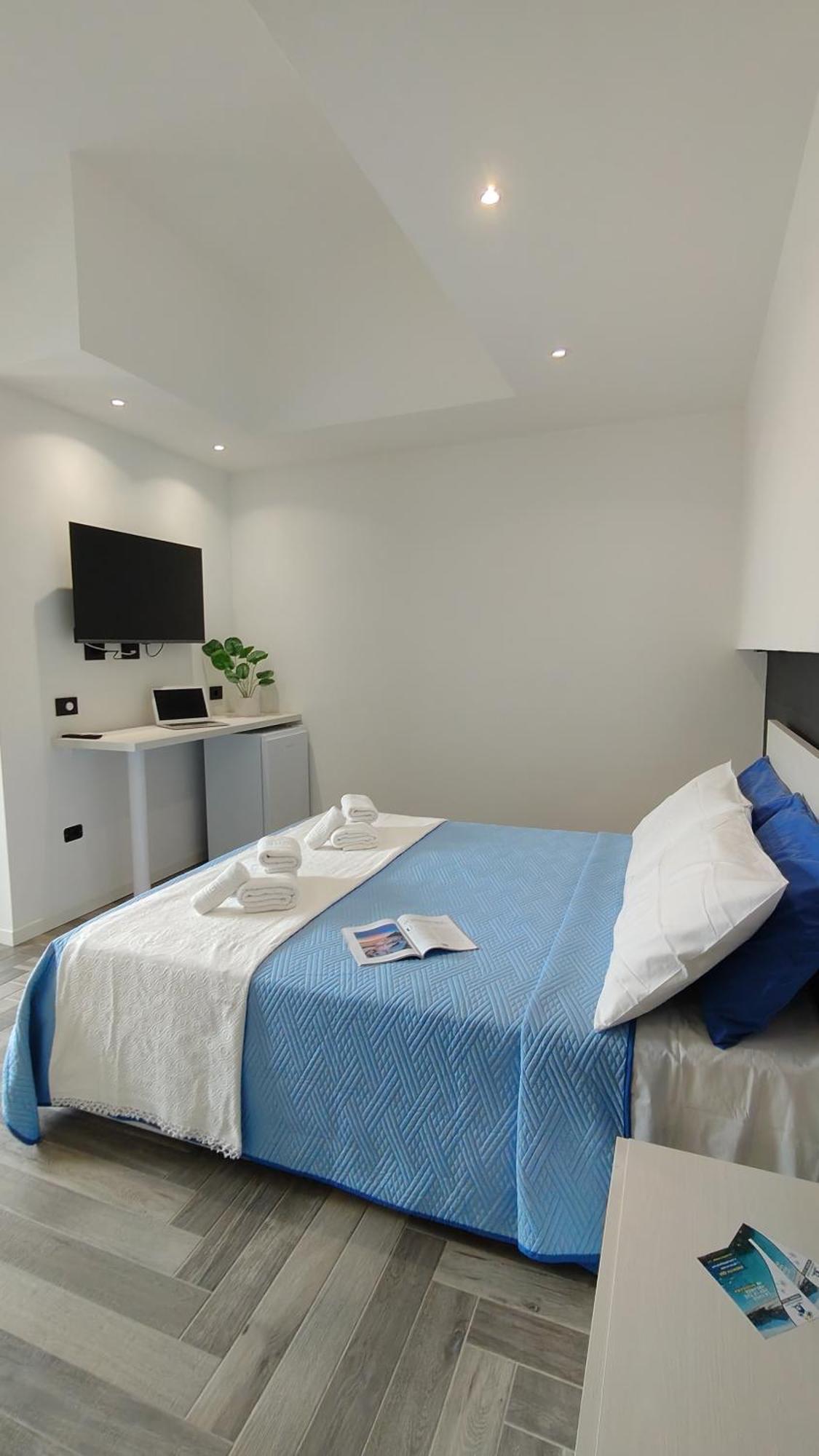Hotel Stanza Idromassaggio 2 Quartu SantʼElena Esterno foto